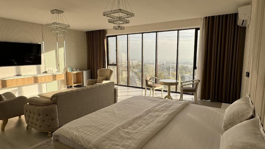 Aram Baland Hotel