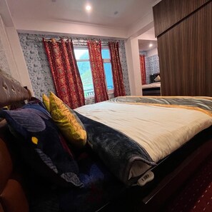 Kamar Keluarga, pemandangan gunung