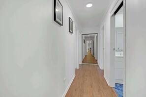 Interior - Sunrise on Sovereign - Retro Family Entertainer (Dubbo)