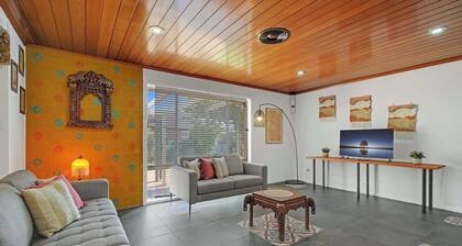 Sunrise on Sovereign - Retro Family Entertainer