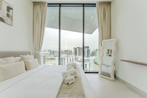 Exclusive Apartment, Balcony, City View - PVH - Lavish 1BR - Private Pool (Dubai)
