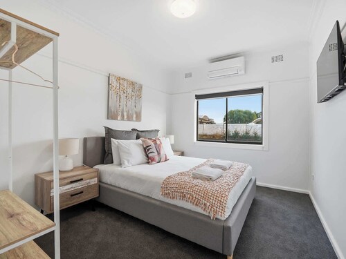 Vale Road Studio One | 5 Mins to CBD