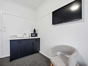 Interior - Vale Road Studio One | Coffee at your doorstep (Perthville)