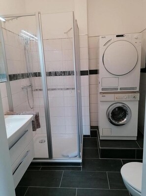 Hair dryer, towels - Cozy vacation apartment near the beach & town center (Langeoog)