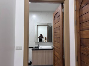 Shower, hair dryer - Si Changs’ house Four Elephants’ house (Hua Hin)