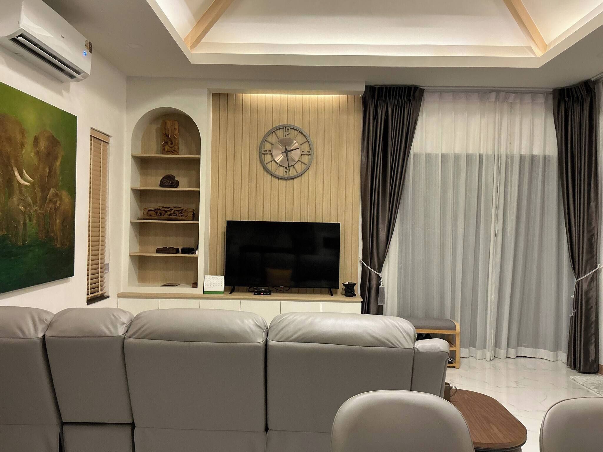 TV
