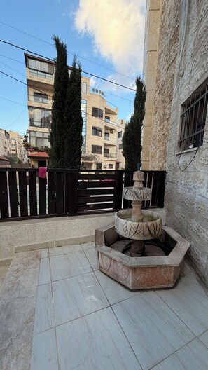 Property grounds - 3bedroom apartment private intrance 011 (Amman)