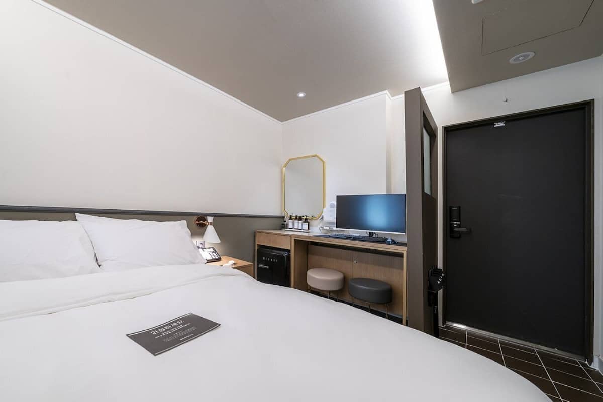 Standard Room | Allergiatestatut vuodevaatteet, työpöytä, ilmainen Wi-Fi, vuodevaatteet