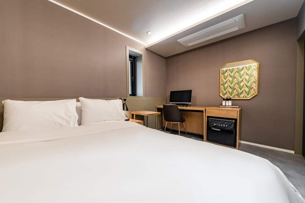Deluxe Room | Allergiatestatut vuodevaatteet, työpöytä, ilmainen Wi-Fi, vuodevaatteet