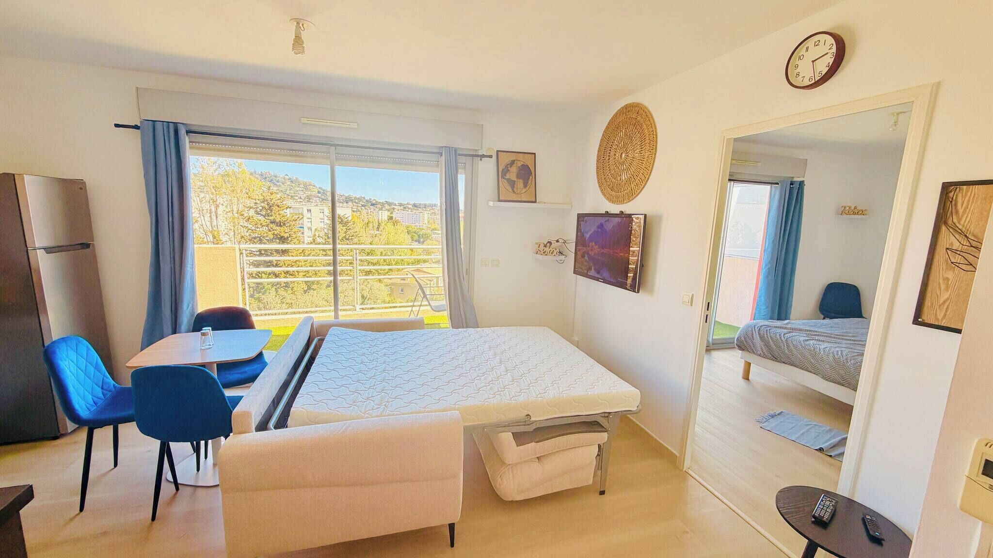 1 chambre, fer et planche à repasser, accès Internet, draps fournis