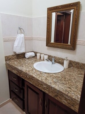 Hair dryer, towels - 2BR Condo with Pool, Walk to Beach, Bávaro (Punta Cana)