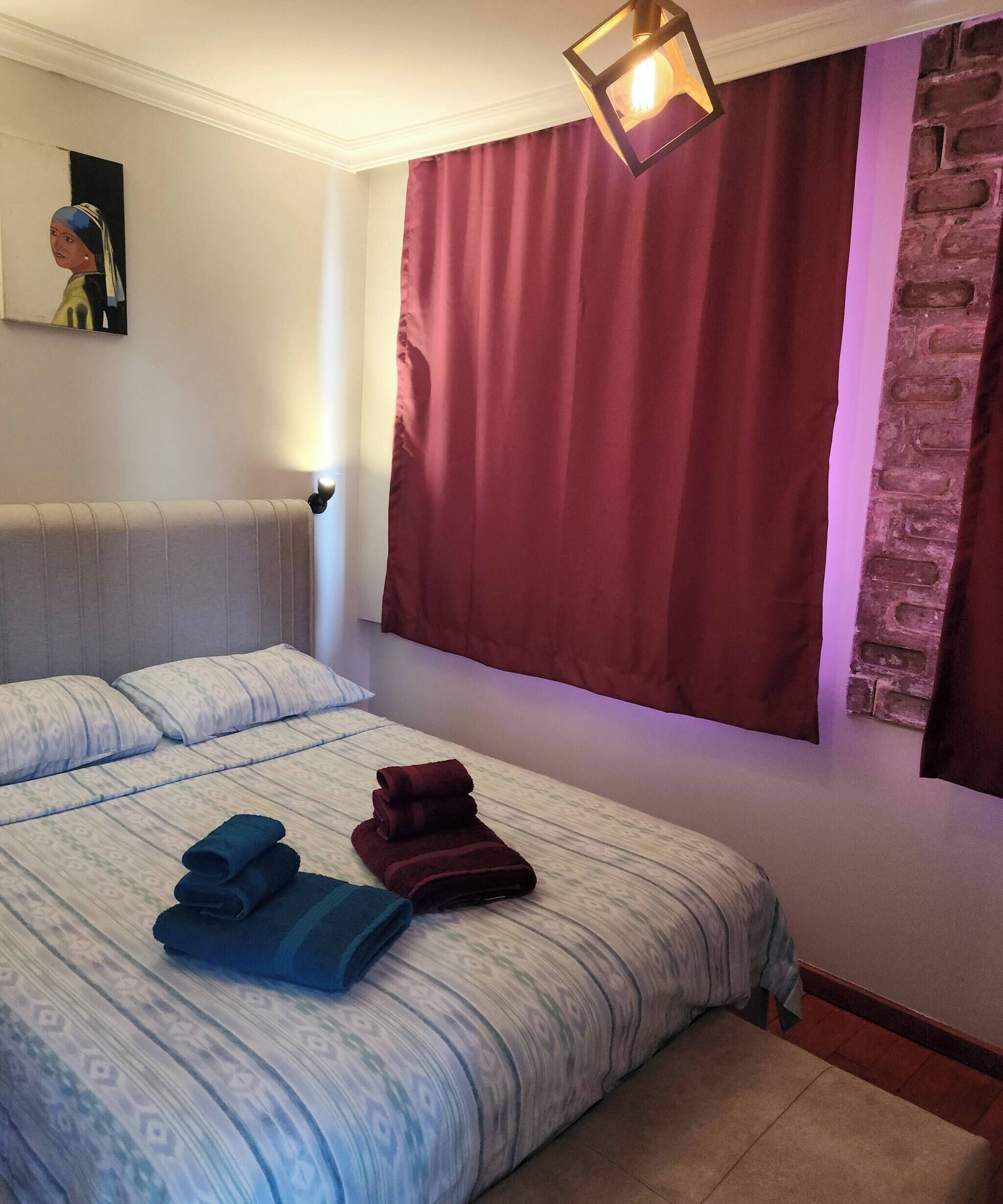 1 chambre, fer et planche à repasser, accès à Internet, literie fournie