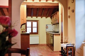 Private kitchen - Vrbo Property (Cortona)