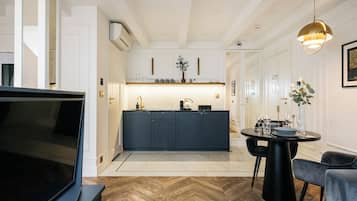 Studio Suite | Interior