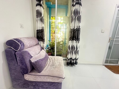 Cozy, 2-bedroom house in peaceful Fuvahmulah with AC