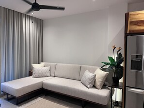 Living area - Bright & Airy, located in Santa Cruz steps to the Park, Restaurants and Beach (Santa Cruz, Huatulco)