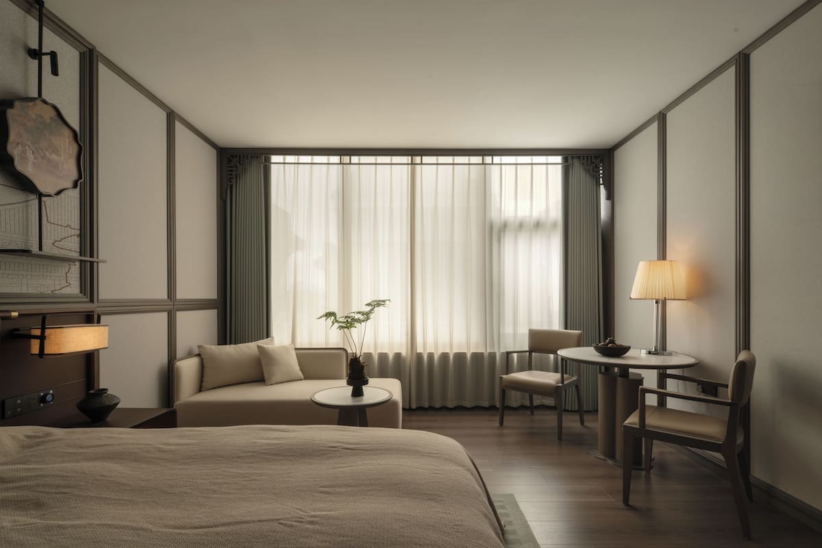 Premium Elegant Family Room | Free WiFi