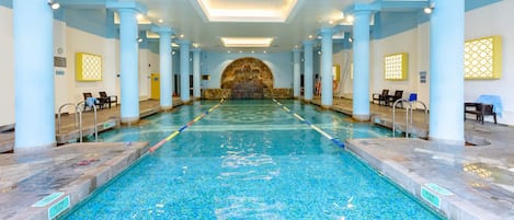 Innenpool, Außenpool (je nach Saison geöffnet)