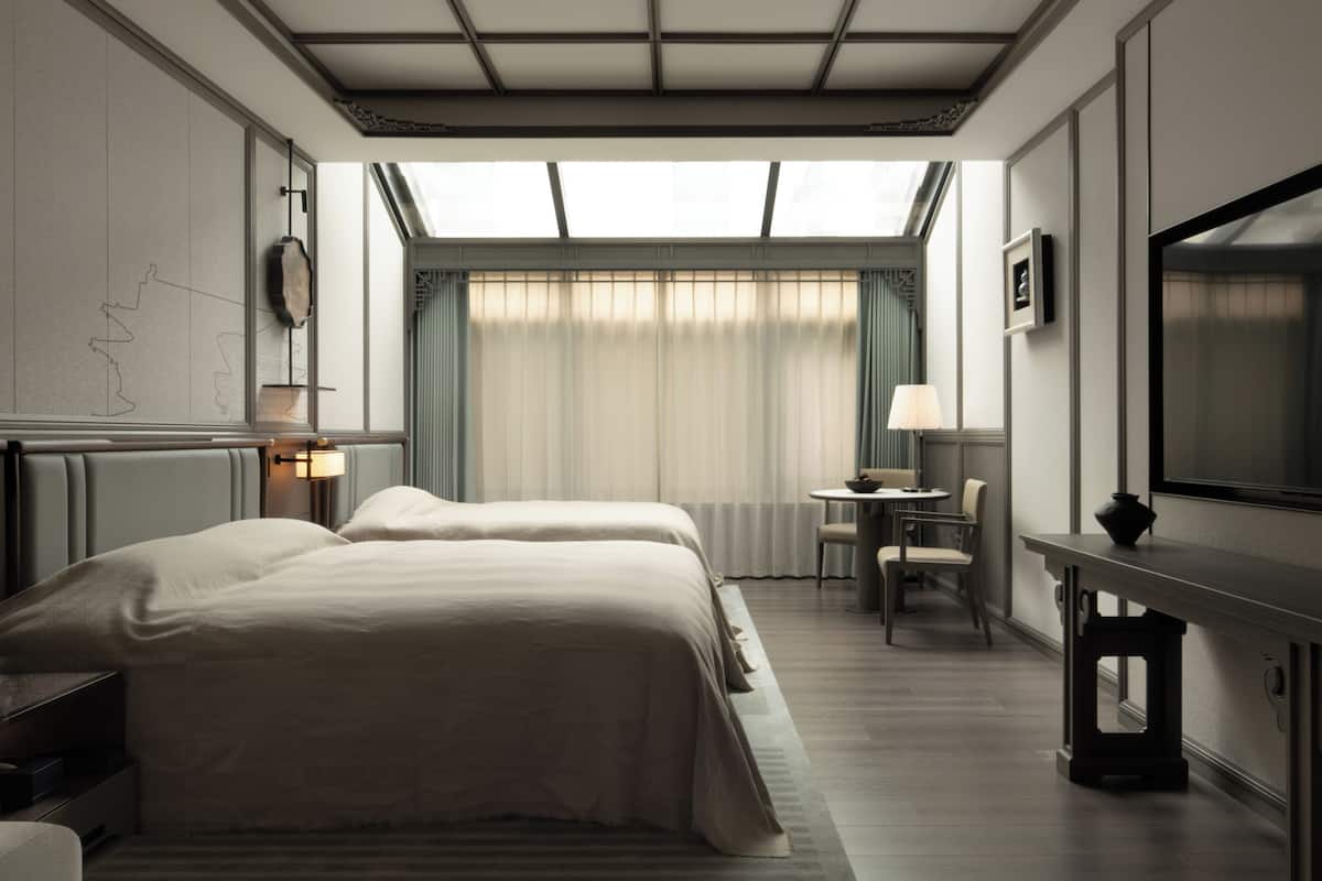 Select Starlight Ceiling Family Room | Free WiFi