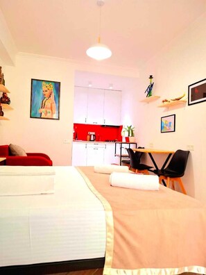 Klassieke studio, veranda, uitzicht op de binnenplaats | Lakens van Egyptisch katoen, luxe beddengoed, donsdekens