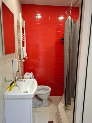 Bathroom - Hotel Art Nebula (T'bilisi)