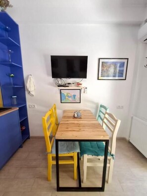 Dining - Hotel Art Nebula (T'bilisi)