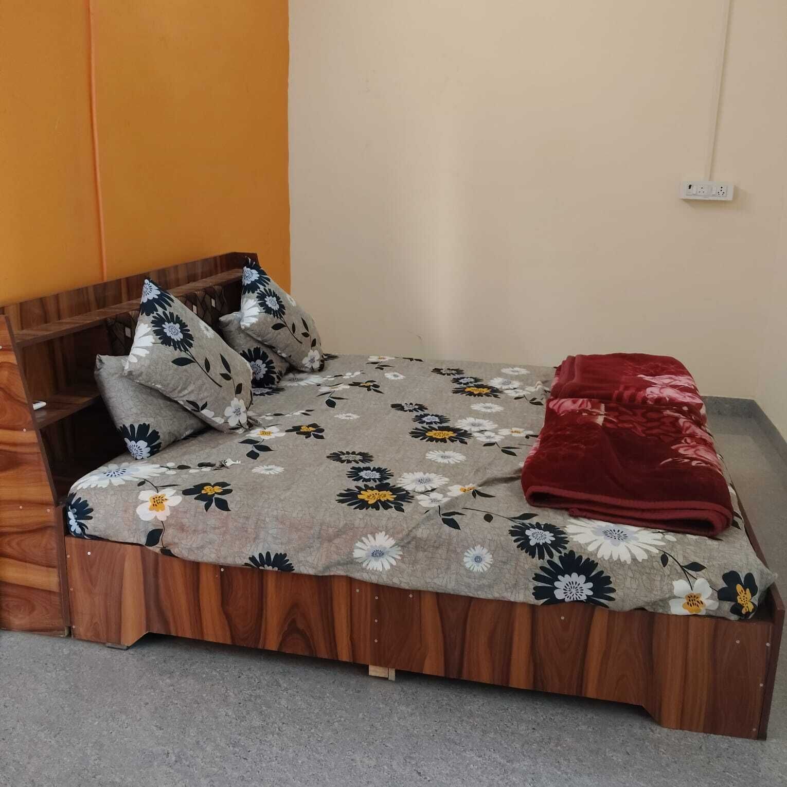 Luxe eenpersoonskamer, balkon, uitzicht op tuin