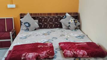 Luxe eenpersoonskamer, balkon, uitzicht op tuin