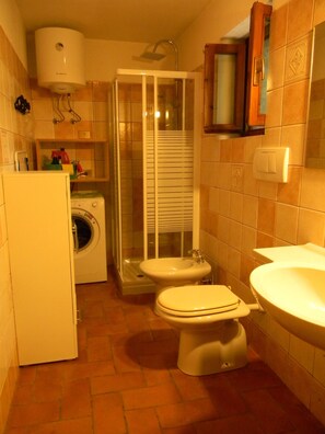 Bathroom - Vrbo Property (Castagneto Carducci)