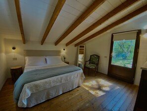 1 chambre, fer et planche à repasser, Wi-Fi, literie fournie