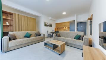 Suíte estúdio conforto, vista para a piscina, ao lado da piscina