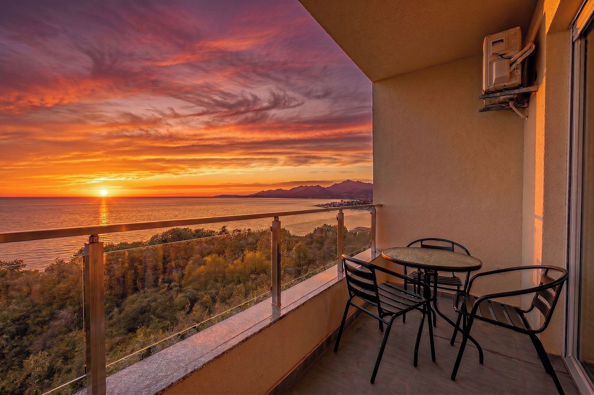 Premium-Studiosuite, Balkon, Meerblick | Ausblick vom Zimmer