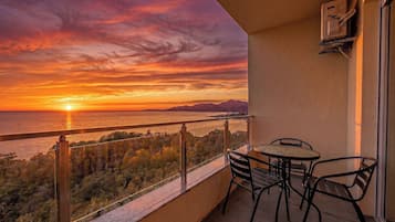 Premium Studio Suite, Balcony, Sea View | View from room