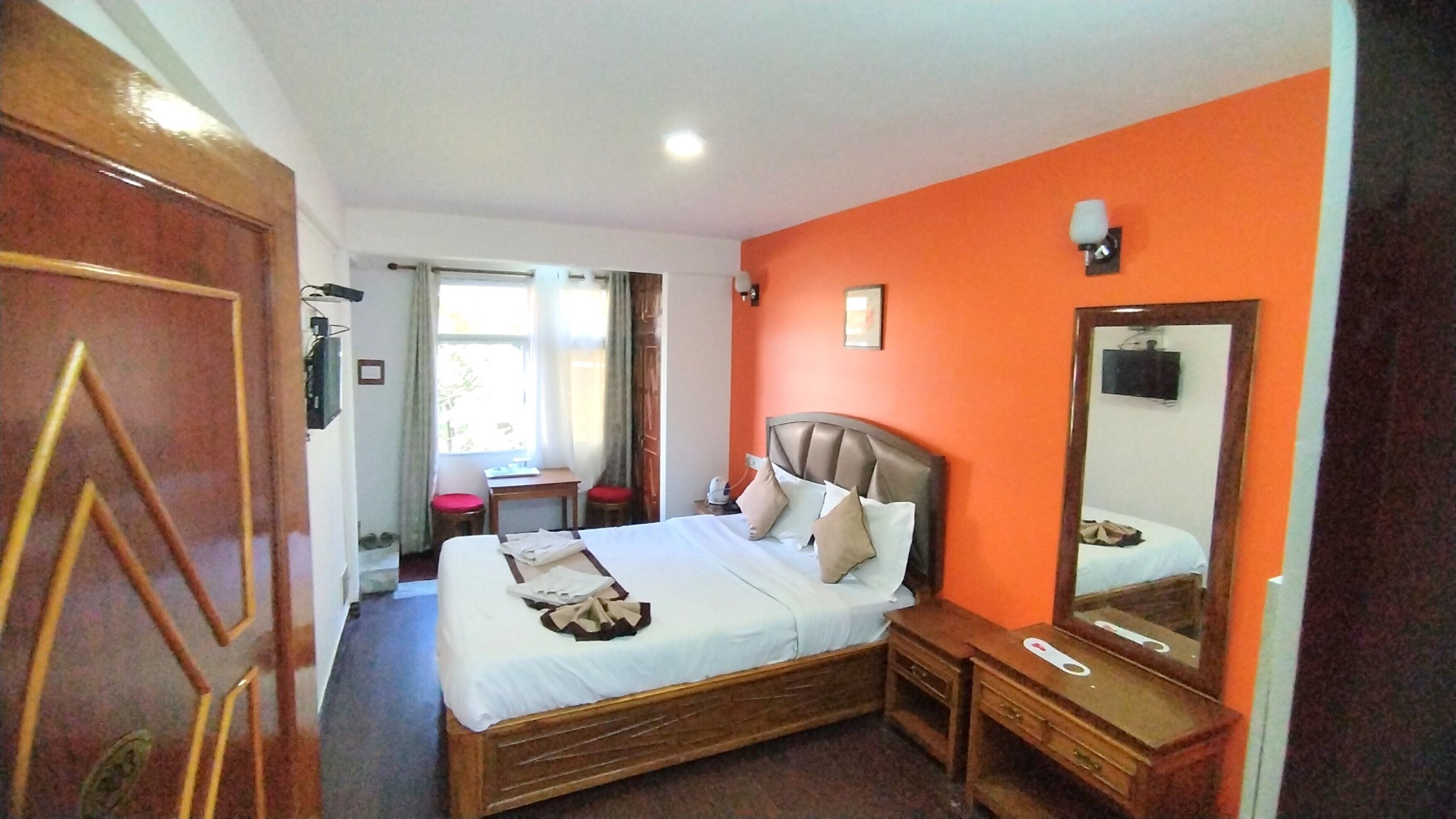 Deluxe trippelrum - utsikt mot staden