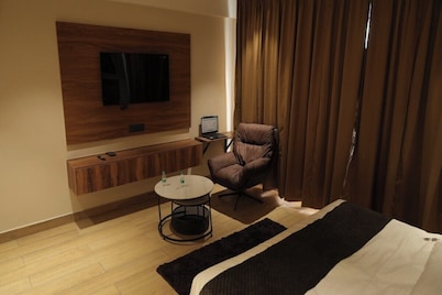 Vardaan Residency Hotel