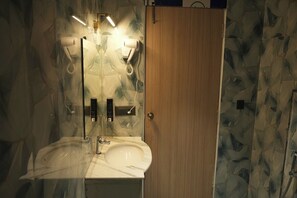 Bathroom - Vardaan Residency Hotel (Gorakhpur)