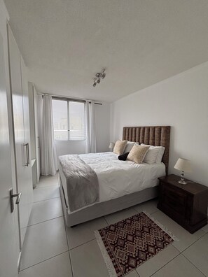 1 bedroom, iron/ironing board, Internet, bed sheets - Cozy CBD Apartment - Windhoek (Windhoek)