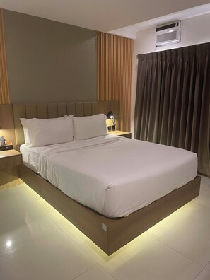 Deluxe Room | In-room safe, iron/ironing board, free WiFi - Dreamweavers Hotel (Koronadal)
