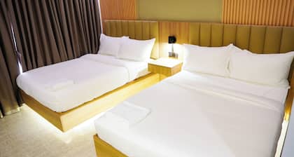 Dreamweavers Hotel