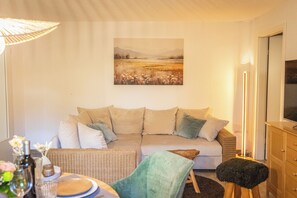Living area - Wolke 7 | quiet location | garden | 65 sqm | max. 6 persons (Kiefersfelden)
