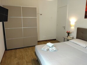 Room - Villa Terrace Vert, 12 seats, Saltwater pool, A/C, gym, BBQ (Sarzana)