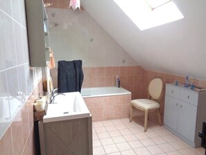 Bathroom - Domaine de Fonceliv 15 minutes from Beauval in the heart of the countryside (Orbigny)