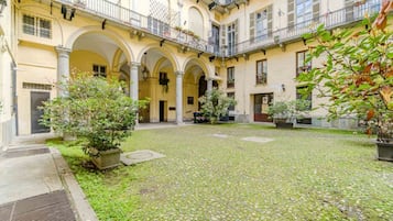 Esterni
