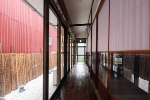 Hallway - Obachan-chi (Numazu)