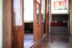 Hallway - Obachan-chi (Numazu)