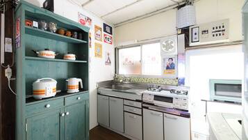 Classic House, 3 Bedrooms | Private kitchen