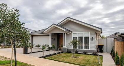 Luxury Sunbury retreat