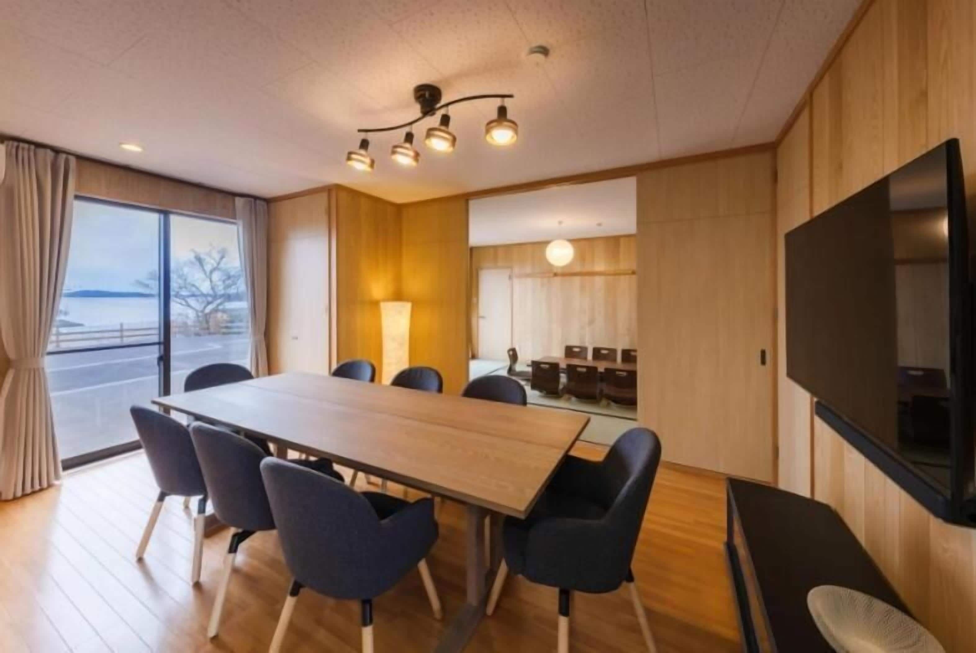 Ferienhaus, Balkon, Meerblick | Wohnzimmer