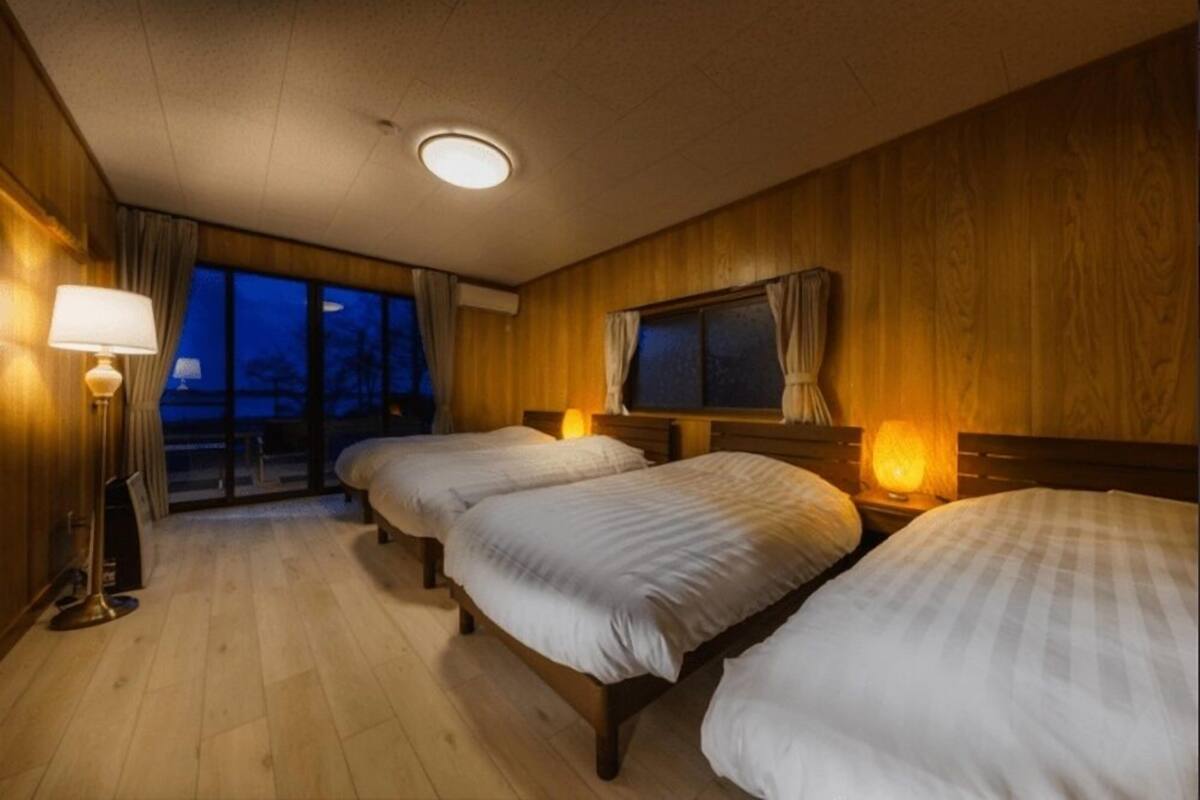 Wifi gratis y ropa de cama