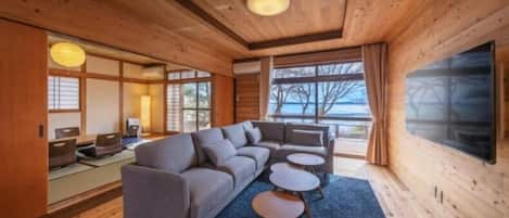 House, Balcony, Sea View | Living area